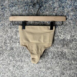 Skims High Waisted Thong Shapewear Womens Medium Beige Nude Seamless‎ Underwear
